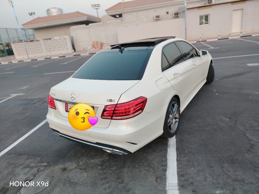 Mercedes Benz E300 - 4