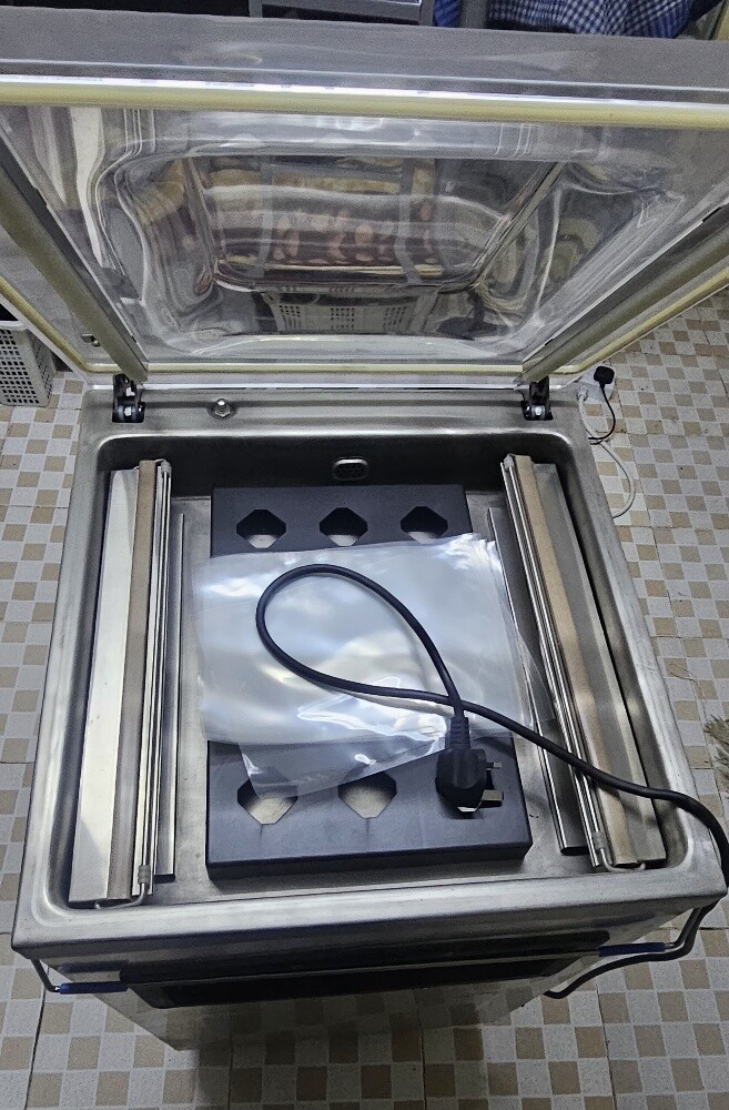 VACUUM PACKAGING MACHINE FOR SALE - 2