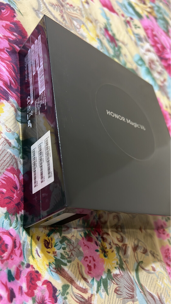 HONOR Magic V6  - 4