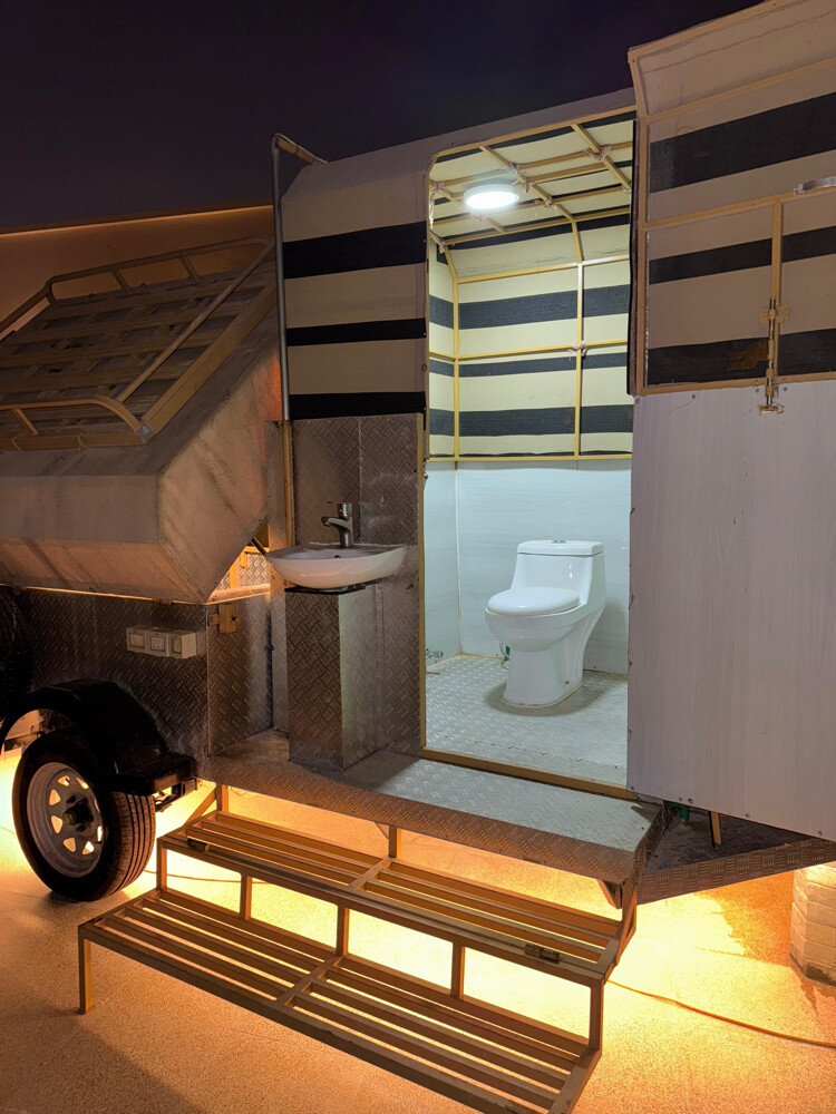 Camping trailer - 7