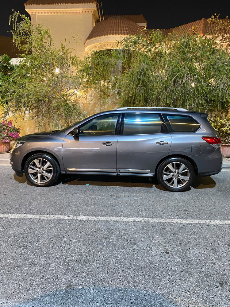 Nissan Pathfinder First owner - 5