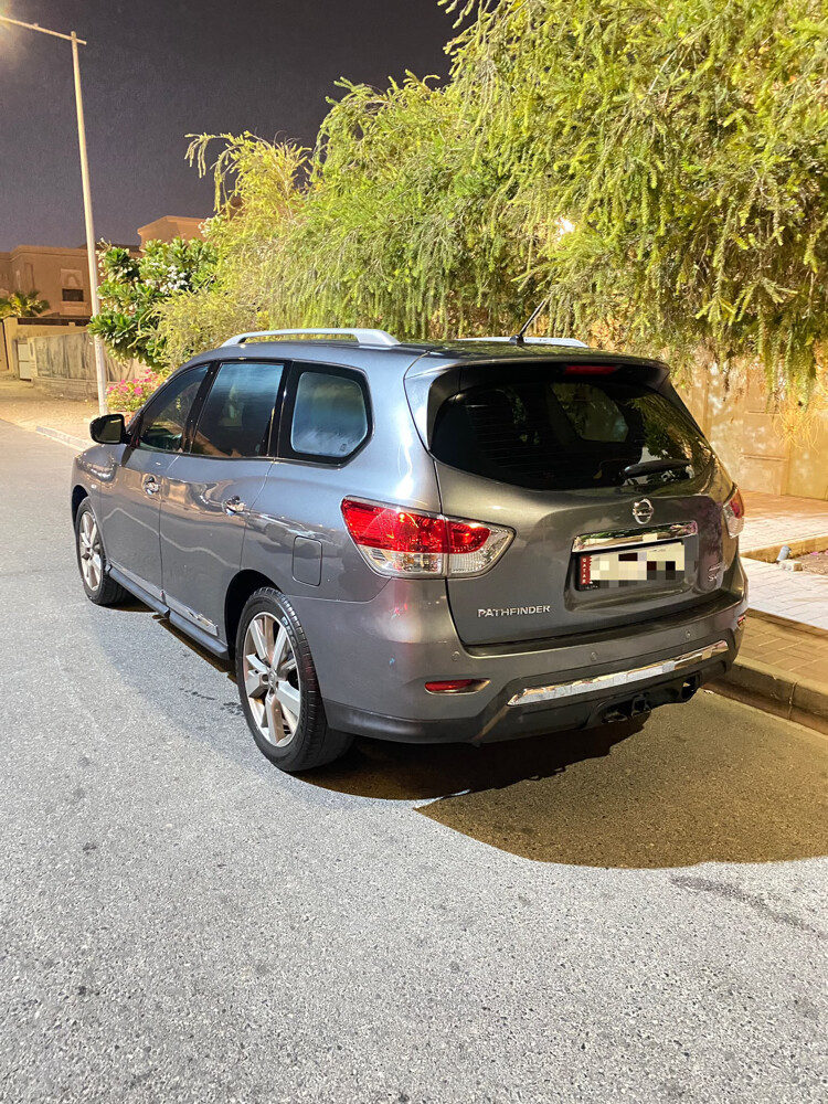 Nissan Pathfinder First owner - 1