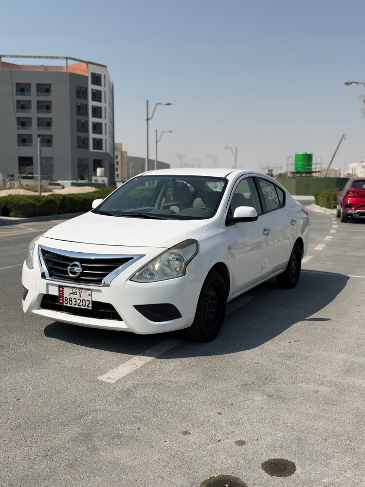 nissan sunny 2022 - 1