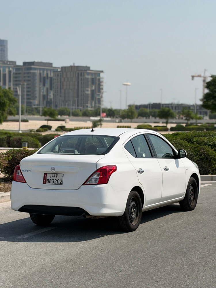 nissan sunny 2022 - 2