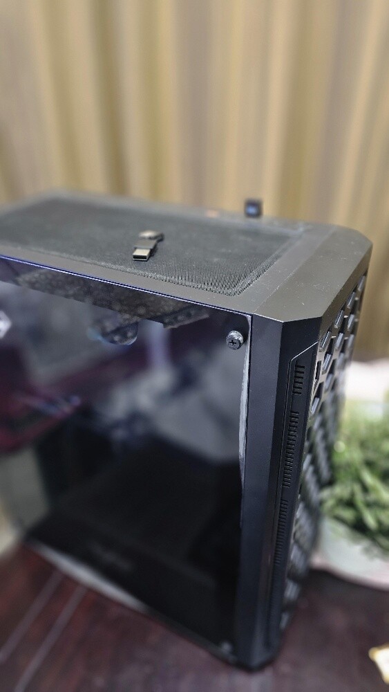 PC gaming setup, RTX 5060 like new - 3
