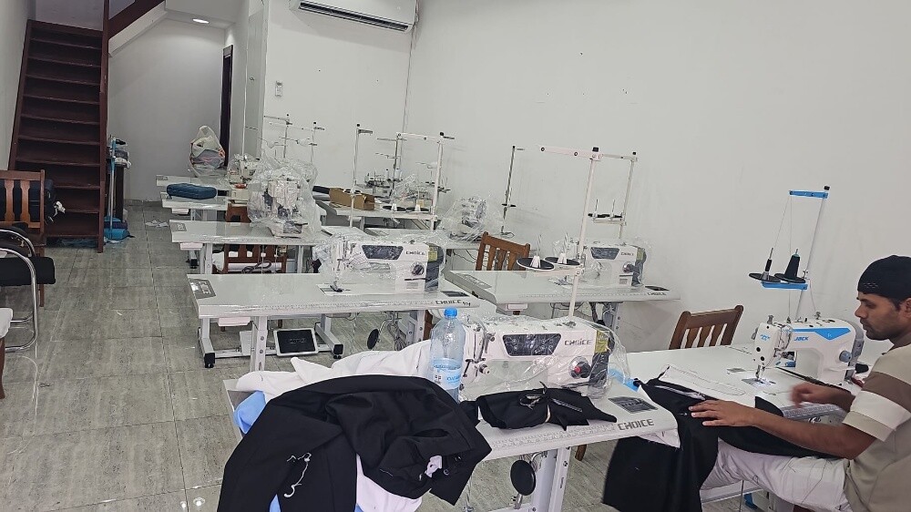 looking  STITCHING and CUTING - 5