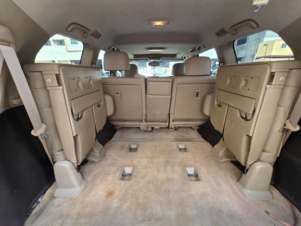 Land Cruiser back seat  - 1