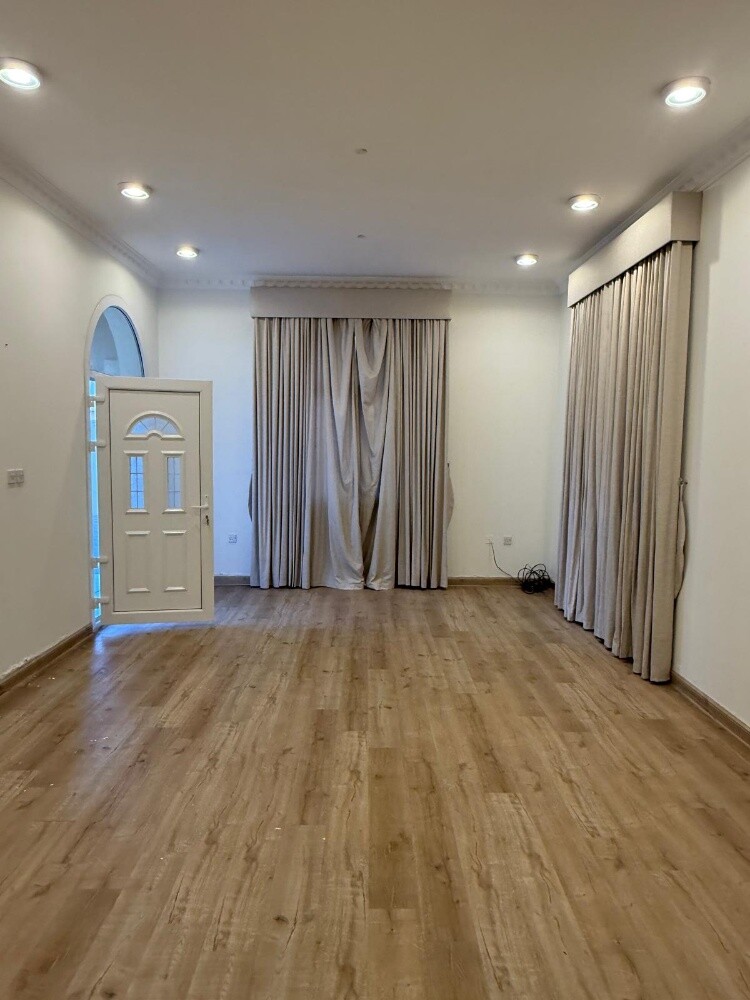 Villa for rent in Al-Nasiriyah - 2