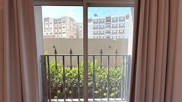FF 1 BR | OPEN KITCHEN | BALCONY - 2