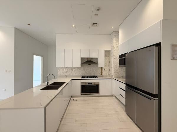 FF 1 BR | OPEN KITCHEN | BALCONY - 3