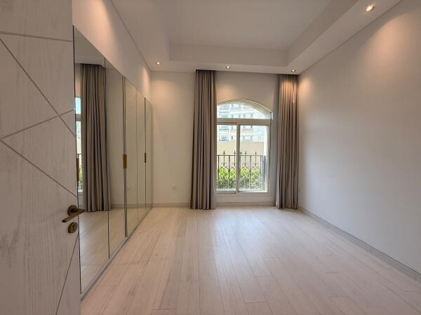 FF 1 BR | OPEN KITCHEN | BALCONY - 8