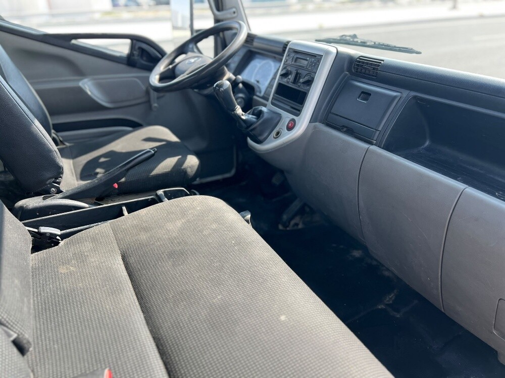 Mitsubishi Canter 2020 - 6