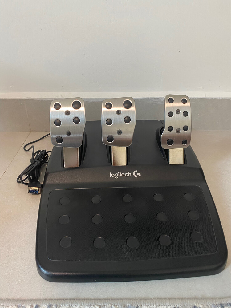 logitech g29 wheel+pedals - 4