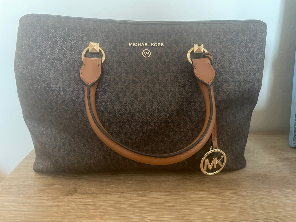 Michael kors bag - 1