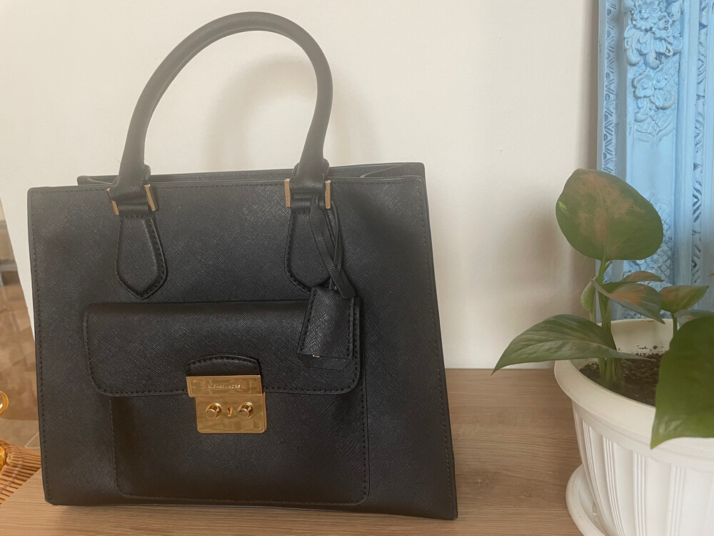 Michael kors black bag - 1