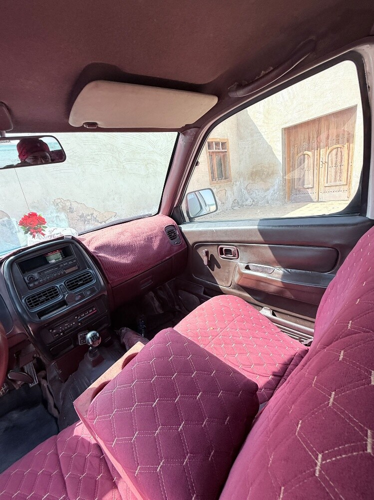 nissan pickup 2012 - 4