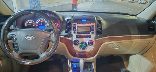 Hyundai Santafe - (White - 2009) - 5
