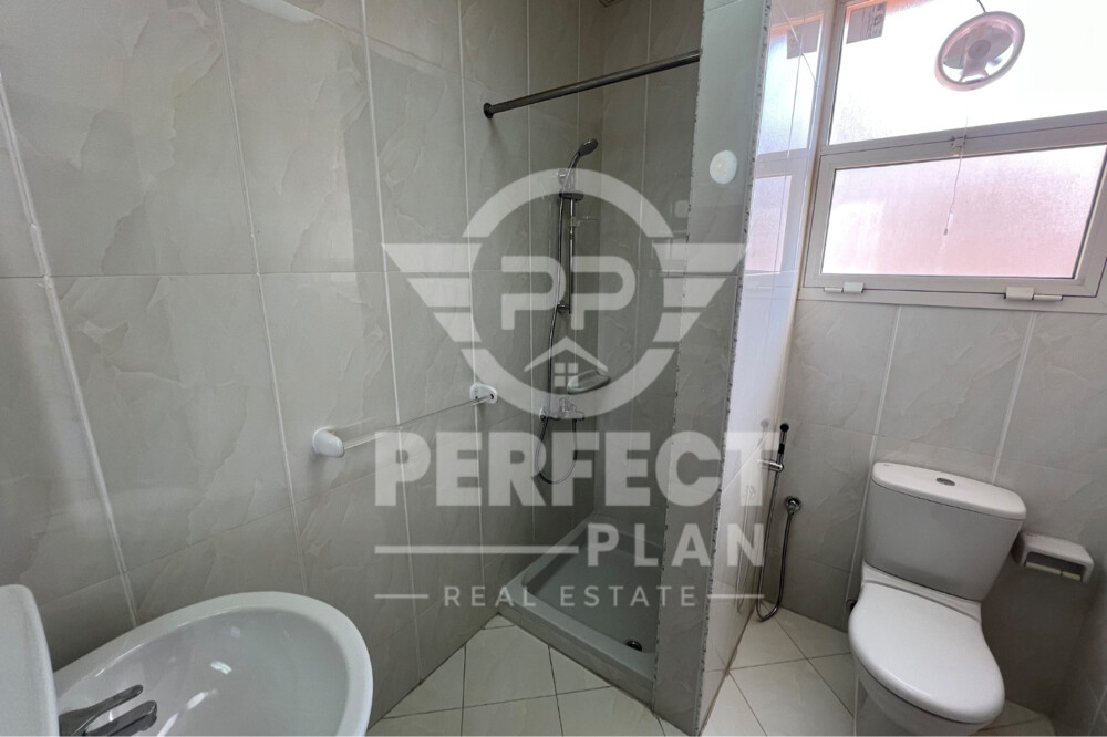 Muraikh Compound Villa for Rent - 15