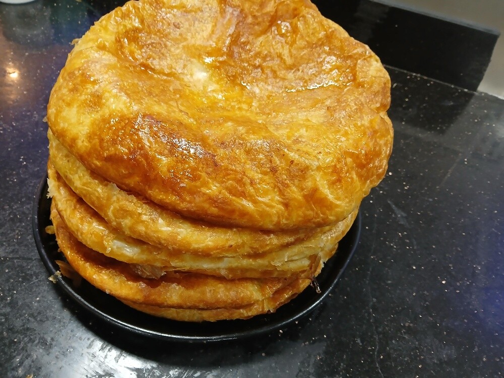 Pastry chef and baker - 30