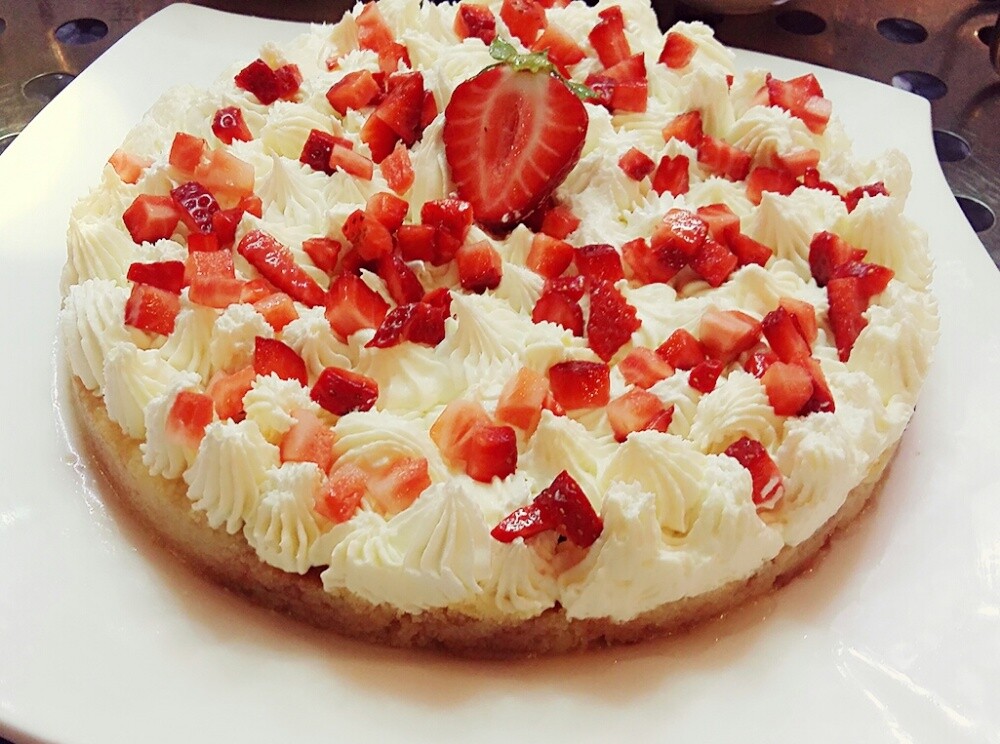 Pastry chef and baker - 23
