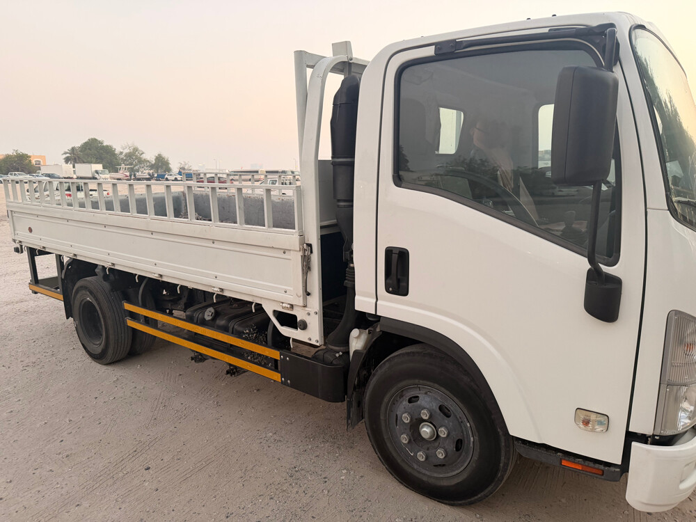 Isuzu truck for sale - 2