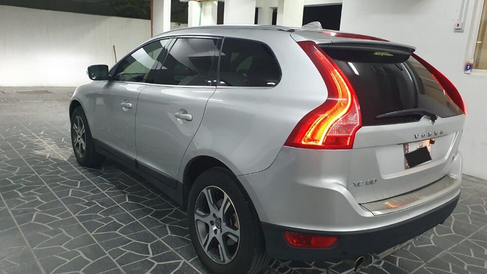 Super Safe SUV and Ready to Drive - 7