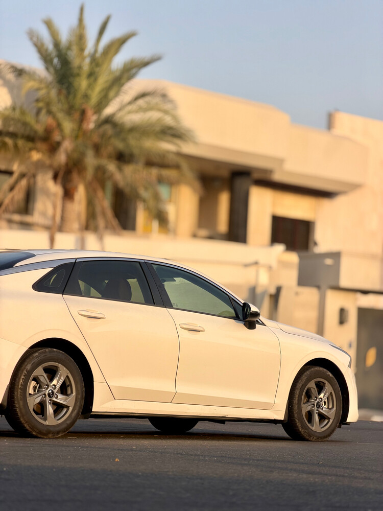 kia k5 - 4