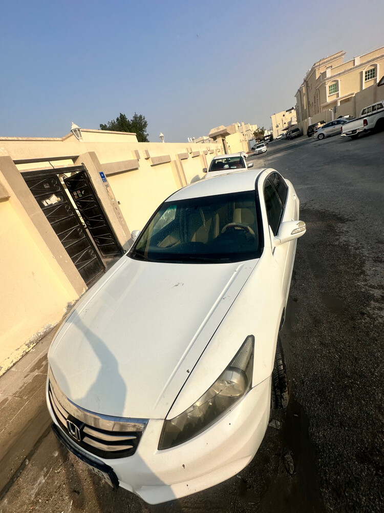 هوندا اكورد  - 5