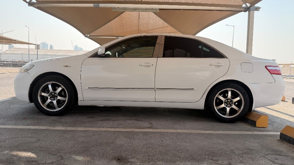 A Rare 2007 Toyota Camry Manual - 3