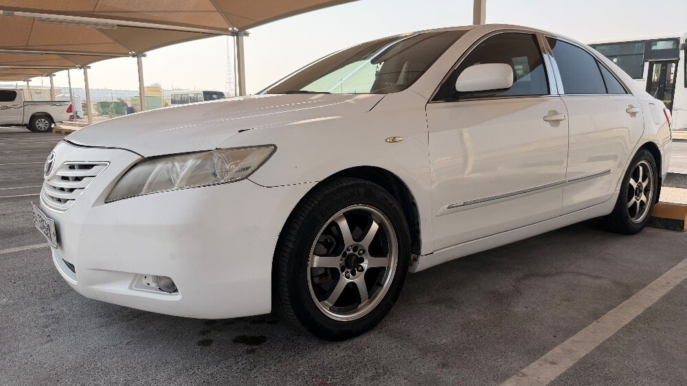 A Rare 2007 Toyota Camry Manual - 10