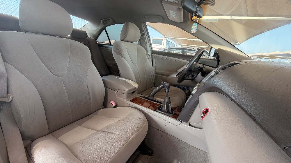 A Rare 2007 Toyota Camry Manual - 5