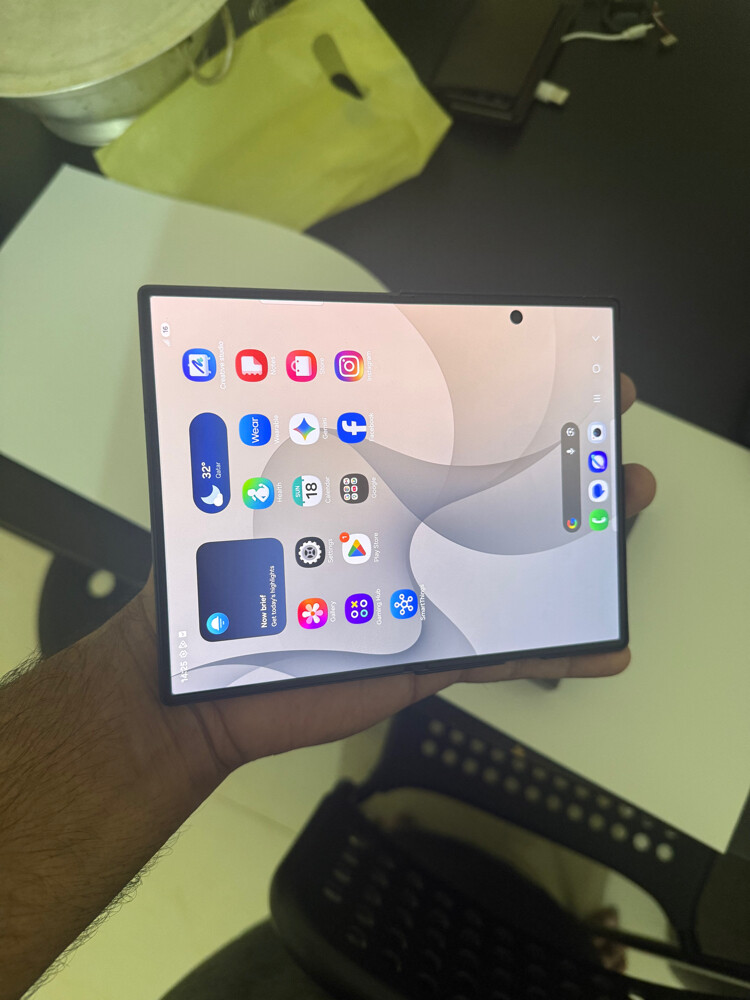 Samsung Galaxy Z fold 8 - 2