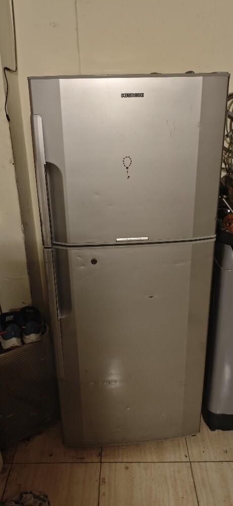Hitachi non frost refrigerator - 1