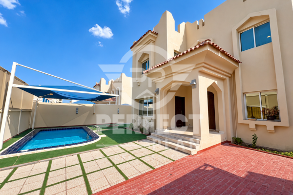 Standalone villa  in Al Duhail, - 1