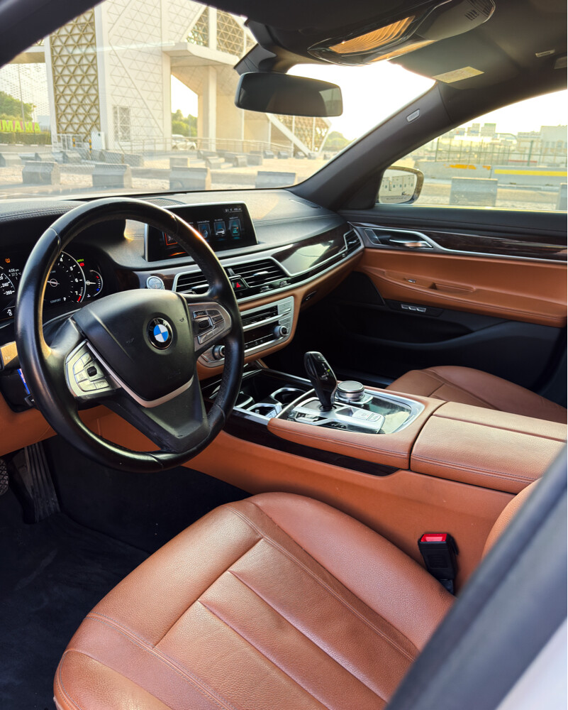 BMW 730LI - 7