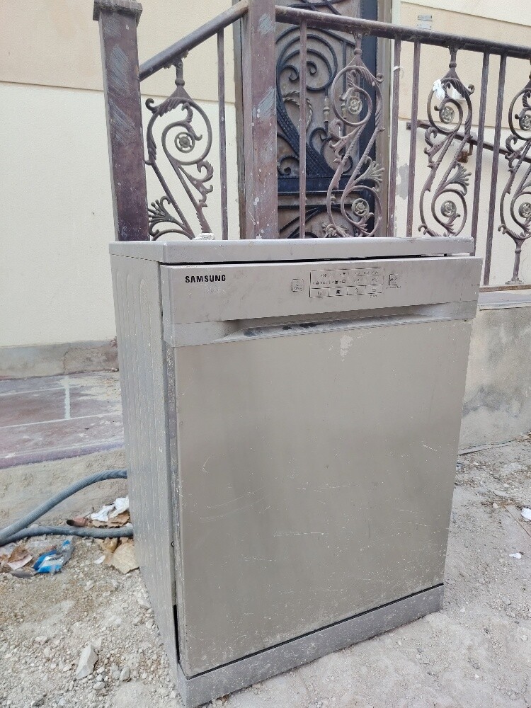 Dishwasher - 1