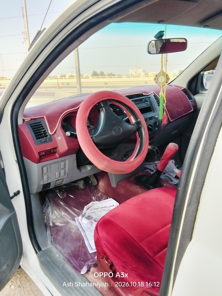 Toyota Hilux - 8