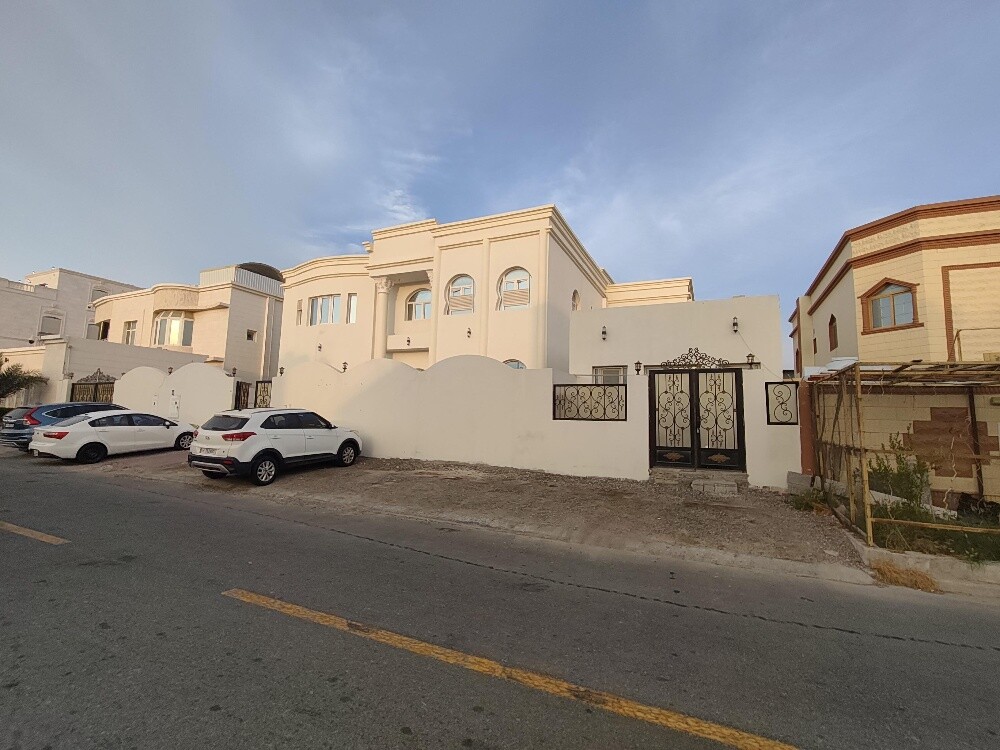 للبيع فيلا مساحة 908 م الهلال2023 - 2