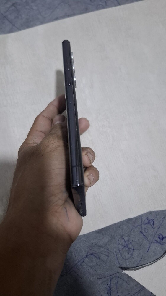 SAMSUNG S22 ULTRA - 5