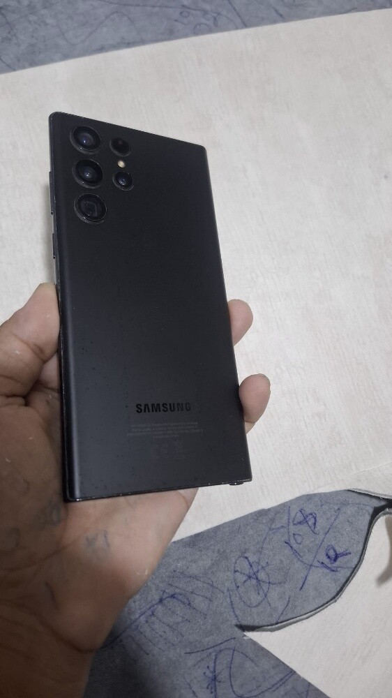 SAMSUNG S22 ULTRA - 1