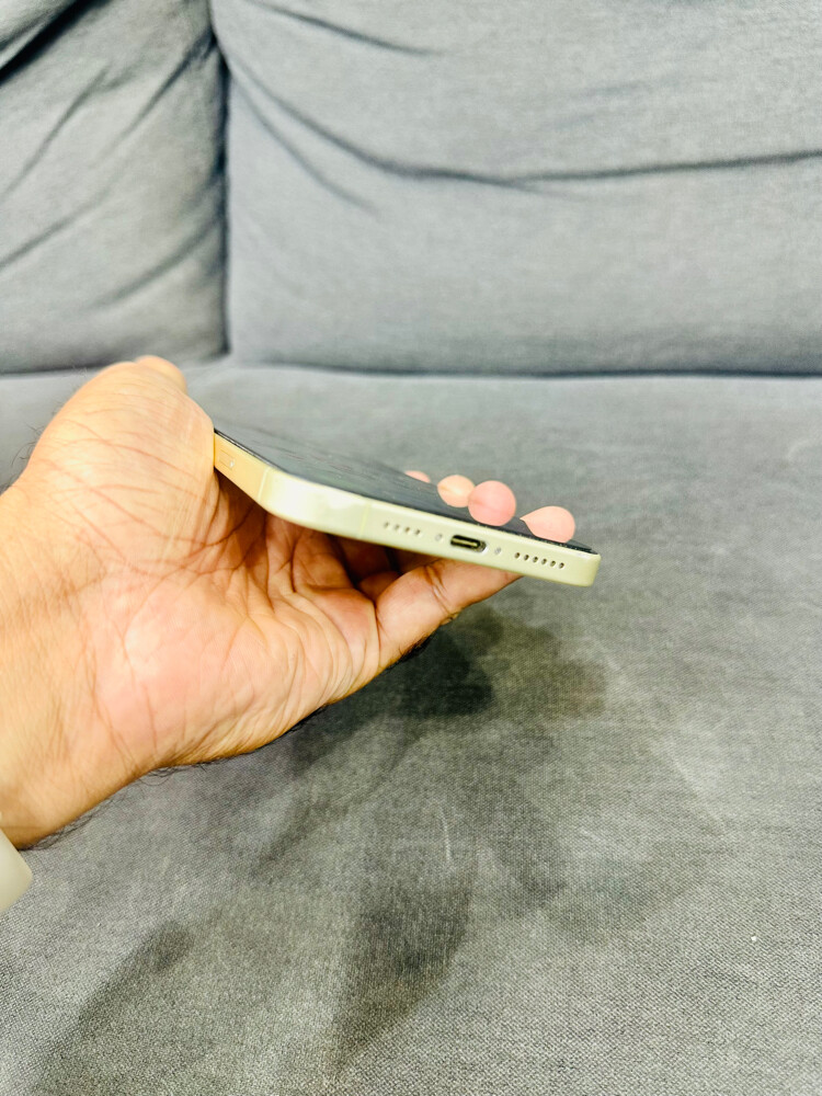 IPhone 15 plus 128gb yellow - 4