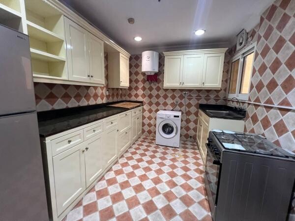 Flat for rent Al Mansoura 2BHK Full - 5