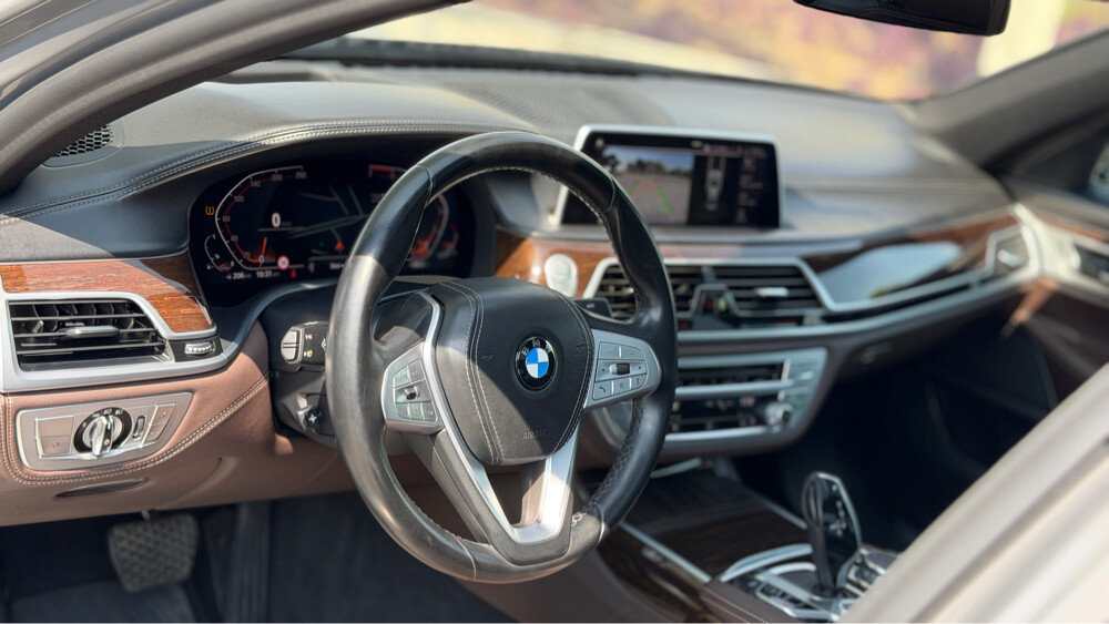 BMW 730 Li - 9