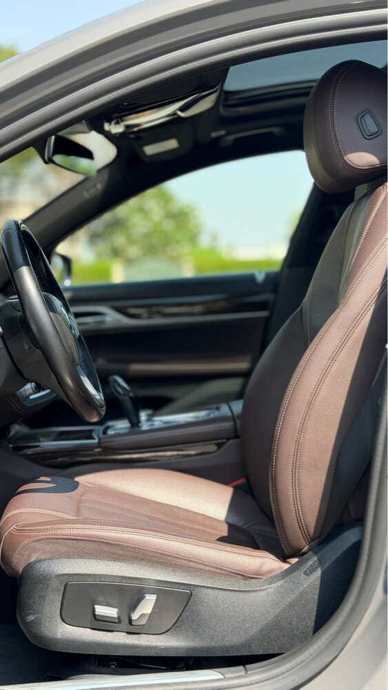 BMW 730 Li - 10