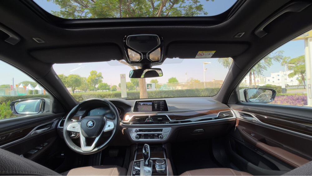 BMW 730 Li - 13