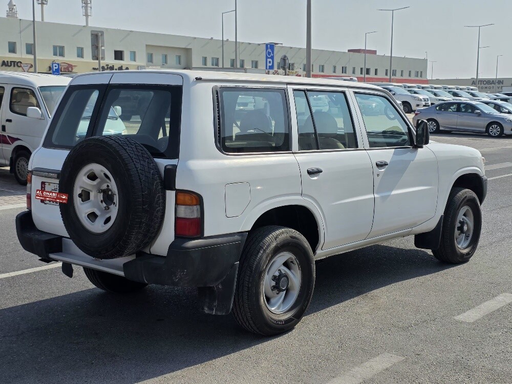 نيسان باترول جير عادي ابيض 1998 - 5