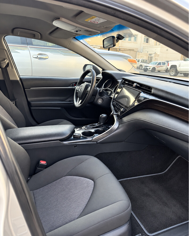 camry 2020 - 4