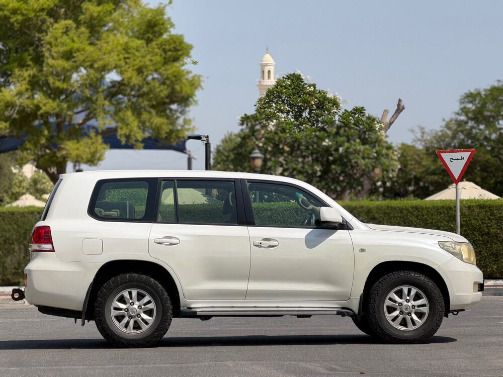 Toyota Land Cruiser GX - 9