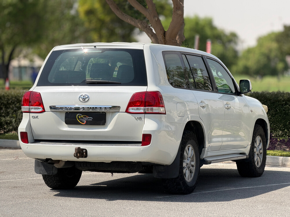Toyota Land Cruiser GX - 4