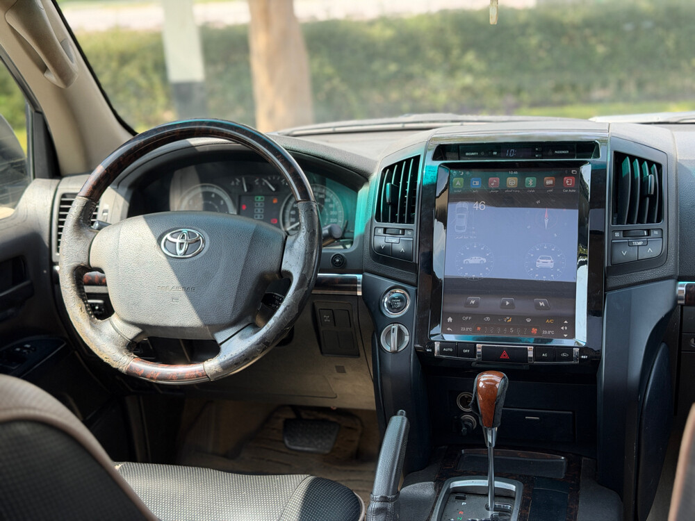 Toyota Land Cruiser GX - 10